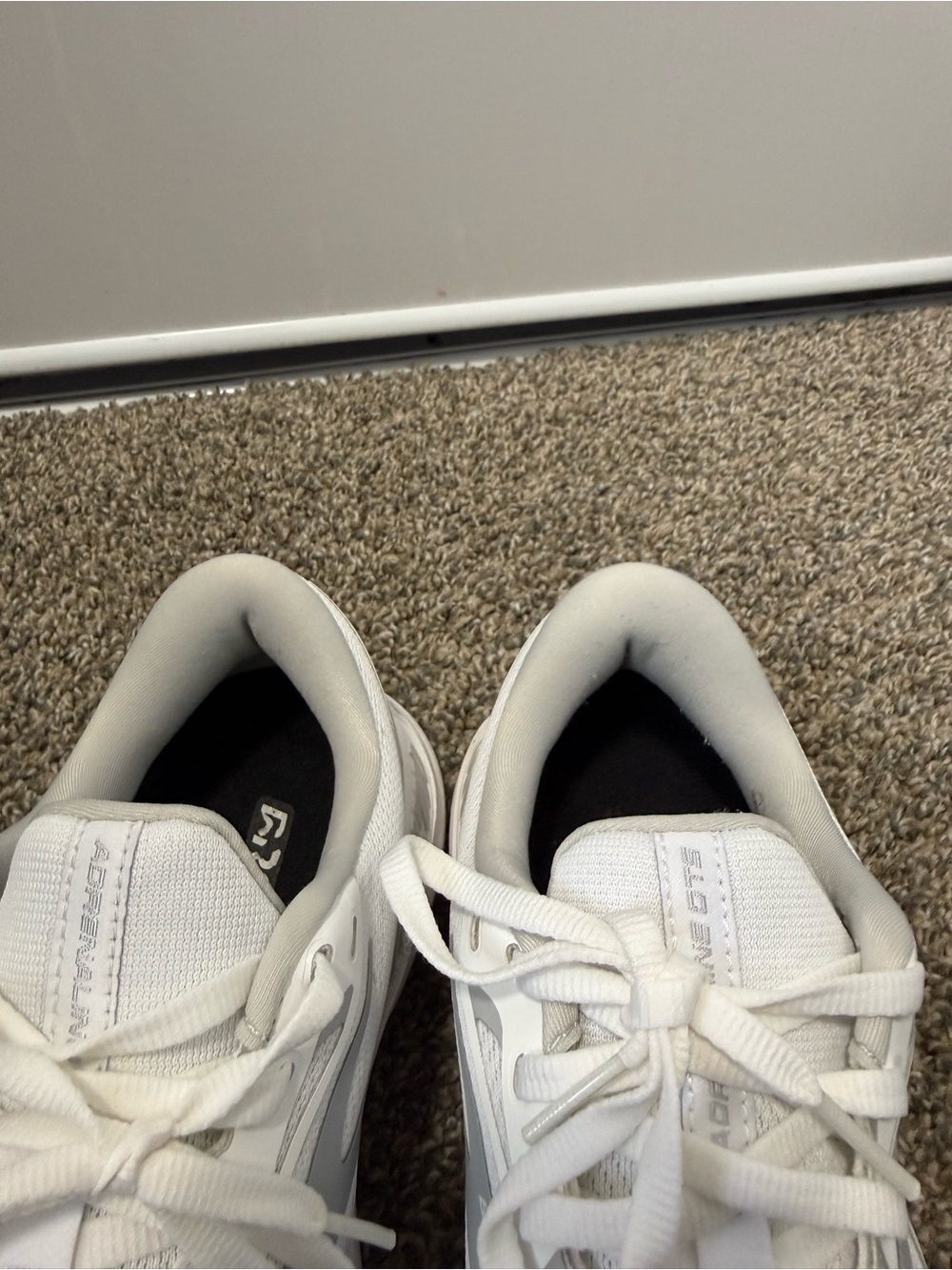 Brooks adranaline 23 All-White Running Shoes - Picture 5 of 7